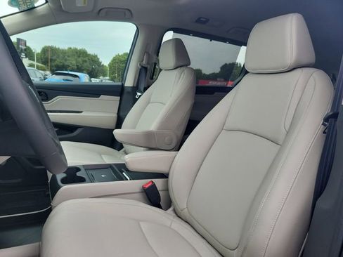 Certified 2026 Honda Odyssey EX-L image 13