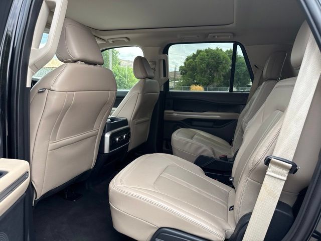 Used 2024 Ford Expedition Limited AWD/4WD image 23