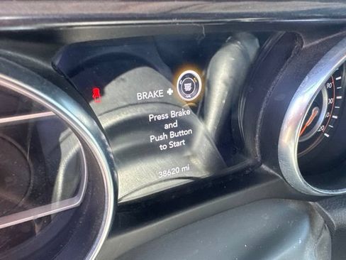 Used 2022 Jeep Gladiator Sport AWD/4WD image 11