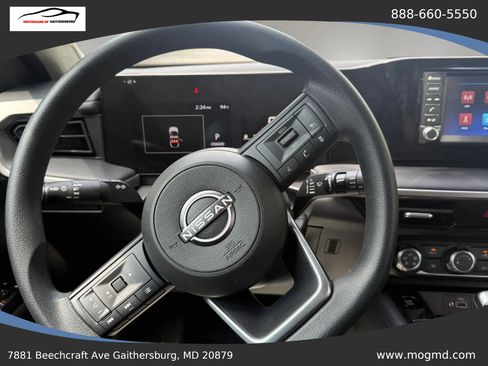 Used 2025 Nissan Kicks S AWD/4WD image 21