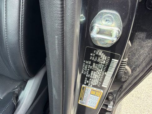 Used 2024 Kia Sportage EX FWD image 7