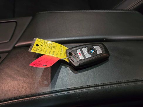 Used 2015 BMW M5 image 36