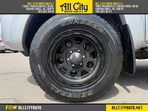 Used 2005 Toyota Tacoma PreRunner RWD image 37