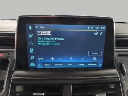 Used 2024 Chevrolet Tahoe Z71 w/ Luxury Package AWD/4WD image 9