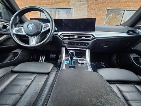 Used 2023 BMW i4 eDrive40 w/ M Sport Package image 42