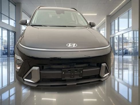 Certified 2024 Hyundai Kona SEL AWD/4WD image 9