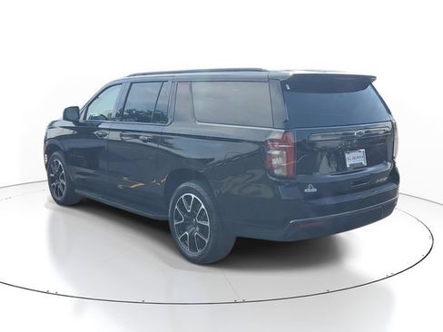 Certified 2022 Chevrolet Suburban RST w/ Luxury Package AWD/4WD image 3