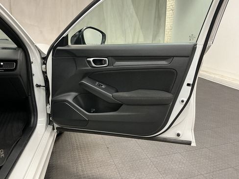 Used 2025 Honda Civic Sport image 32
