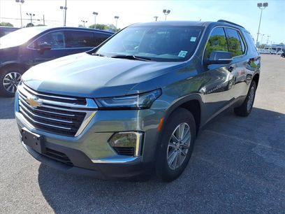 Used 2023 Chevrolet Traverse LT