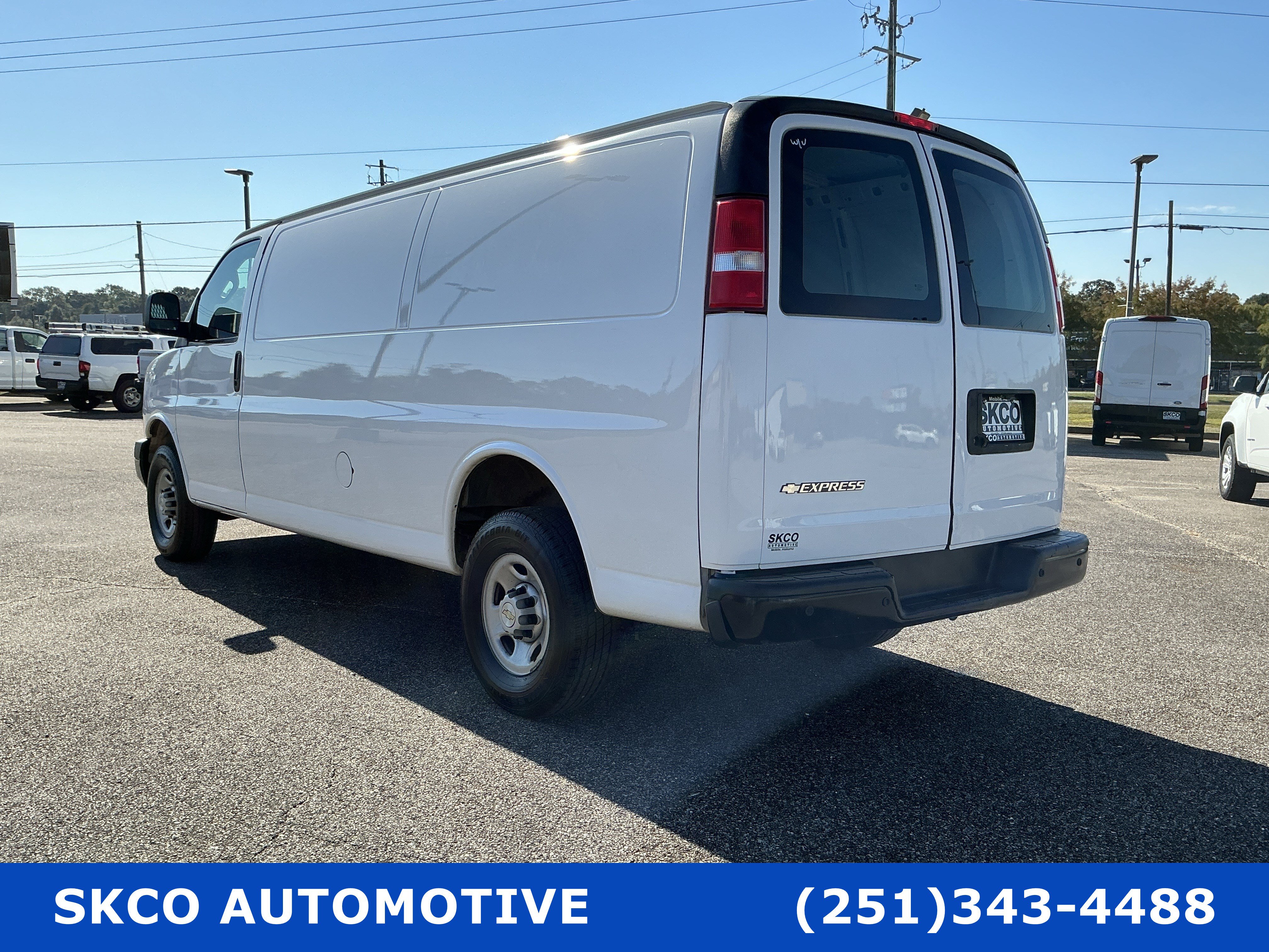 Used 2021 Chevrolet Express 2500 Extended w/ Driver Convenience Package RWD image 3