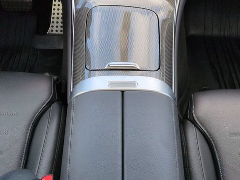 Used 2025 Mercedes-Benz GLC 43 AMG 4MATIC image 19