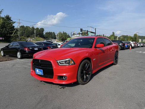 Used 2014 Dodge Charger SRT8 w/ Harman/Kardon Audio Group image 4