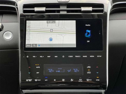 Used 2024 Hyundai Tucson Limited image 19