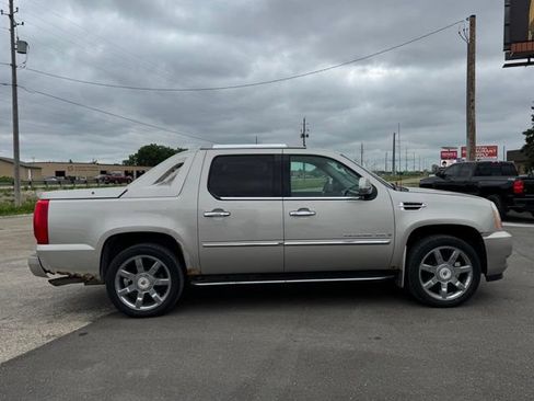 Used 2008 Cadillac Escalade EXT AWD/4WD image 38