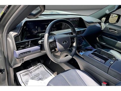Used 2026 INFINITI QX80 4WD w/ Sport Exterior Package image 16