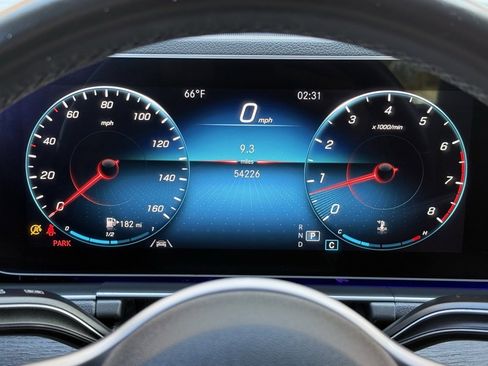 Used 2020 Mercedes-Benz GLE 350 4MATIC w/ Premium Package image 28