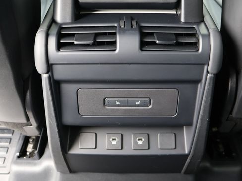 Certified 2025 Land Rover Defender 110 S AWD/4WD image 25