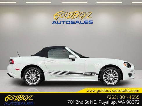 Used 2017 FIAT 124 Spider Classica RWD image 3