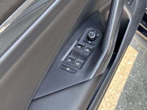 Used 2021 Volkswagen Jetta GLI FWD image 25