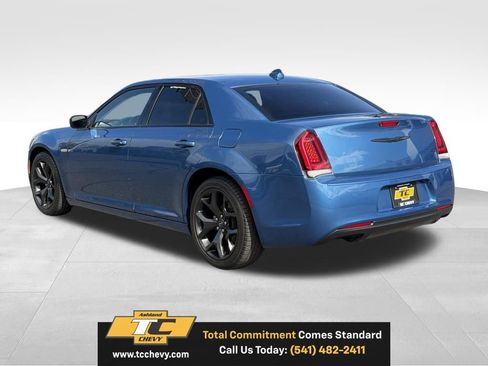Used 2021 Chrysler 300 Touring w/ Sport Appearance Package RWD image 3