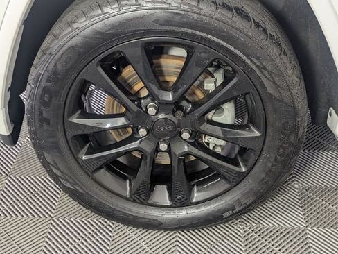 Certified 2021 Jeep Grand Cherokee Laredo X RWD image 8