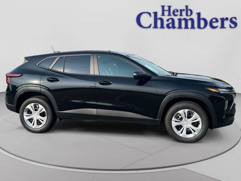 New 2026 Chevrolet Trax LS FWD image 5