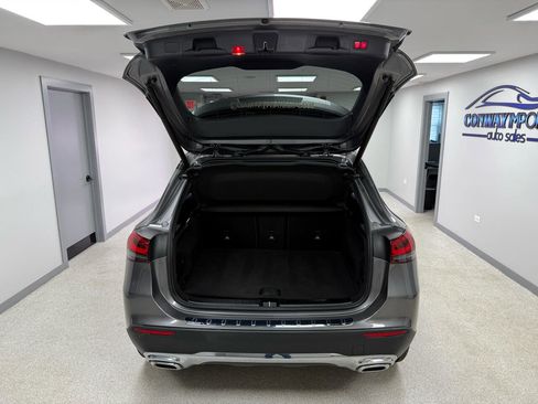 Used 2021 Mercedes-Benz GLA 250 4MATIC w/ Premium Package image 36