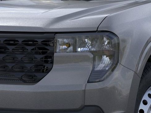 New 2025 Ford Maverick XL image 19