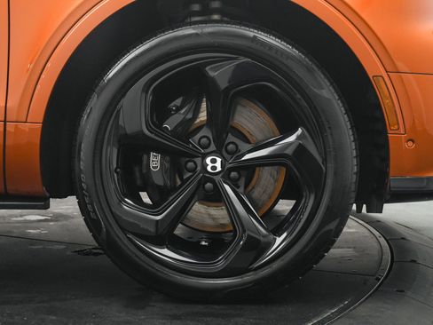 Certified 2022 Bentley Bentayga image 34