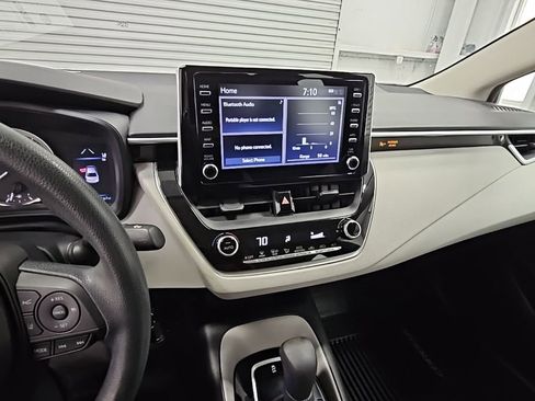 Used 2020 Toyota Corolla LE image 13