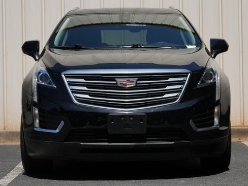 Used 2017 Cadillac XT5 Luxury w/ Driver Awareness Package FWD image 6