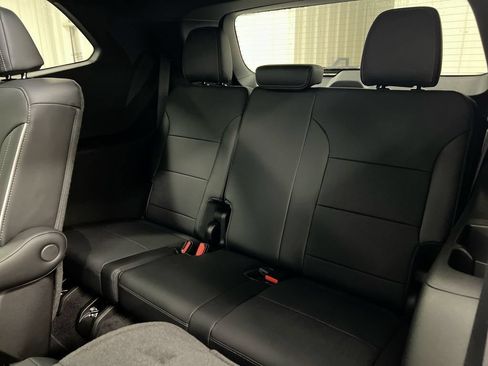 Used 2025 Buick Enclave Preferred w/ Power Package AWD/4WD image 30