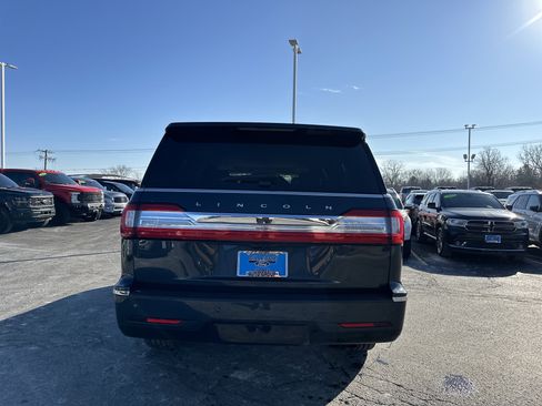 Used 2021 Lincoln Navigator L Reserve w/ Luxury Package image 4
