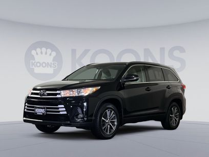Used 2019 Toyota Highlander SE