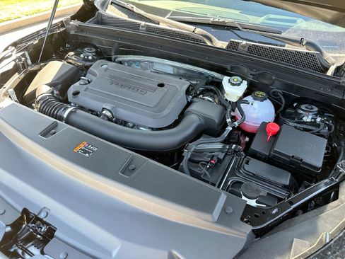 New 2025 Buick Envision Avenir image 24