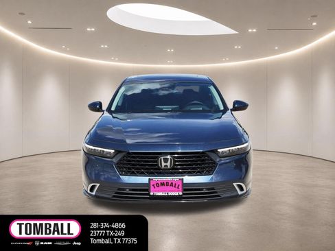 Used 2024 Honda Accord Touring image 2