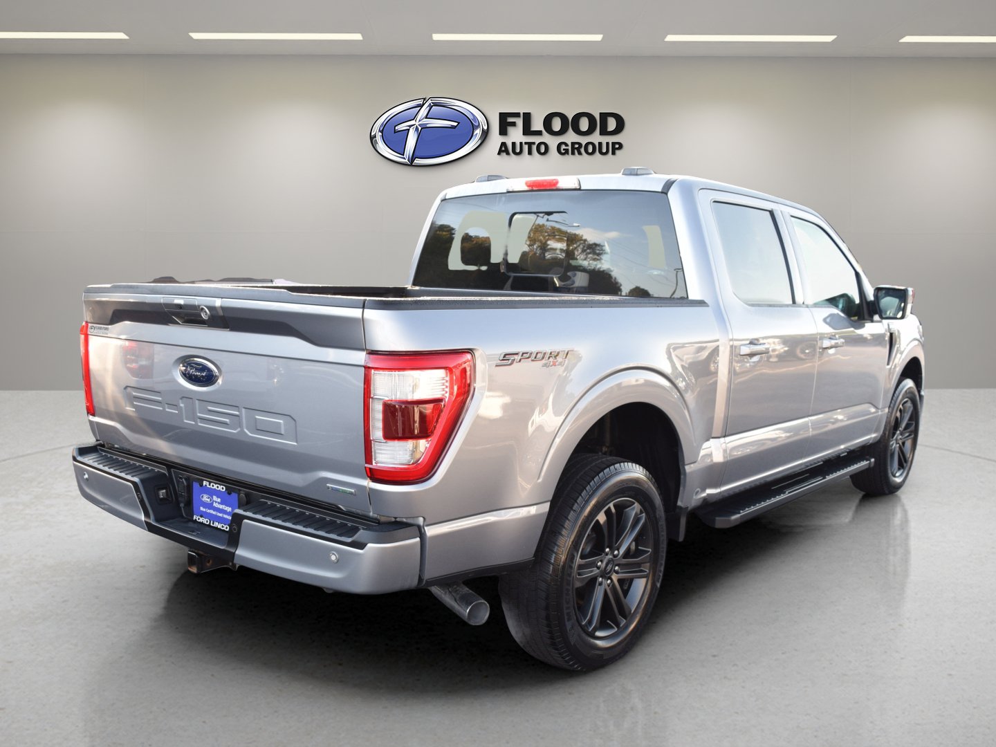 Used 2021 Ford F150 Lariat w/ Equipment Group 502A High AWD/4WD image 4