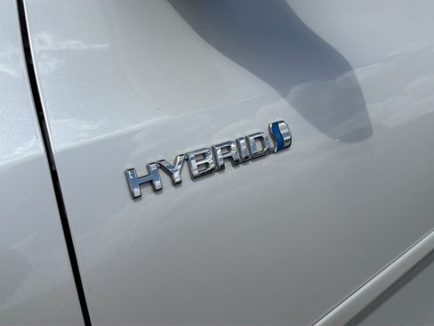 Used 2019 Toyota Highlander XLE AWD/4WD image 35
