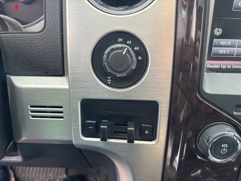 Used 2014 Ford F150 Platinum image 16