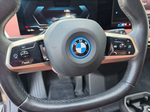 Used 2024 BMW iX xDrive50 w/ Premium Package AWD/4WD image 23