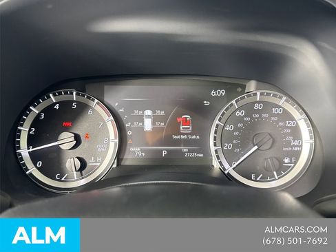 Used 2023 Toyota Highlander XLE FWD image 29
