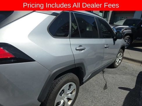 Used 2020 Toyota RAV4 LE AWD/4WD image 13