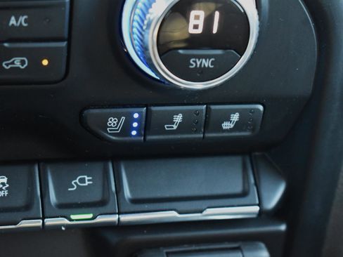 Used 2021 GMC Sierra 1500 SLT image 10