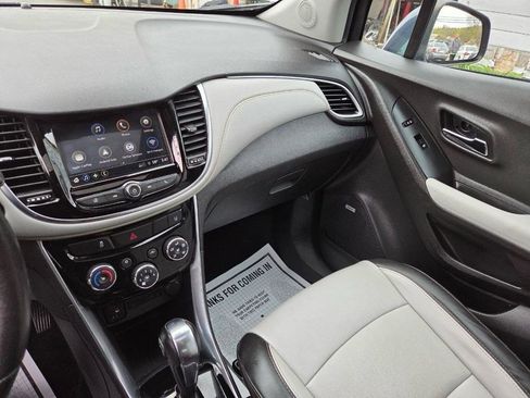 Used 2018 Chevrolet Trax Premier AWD/4WD image 17