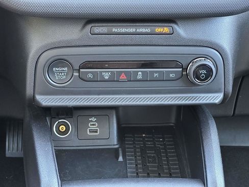 Used 2025 Ford Bronco Sport Outer Banks w/ Outer Banks Tech Package+ AWD/4WD image 18