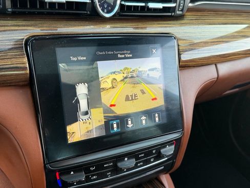 Used 2018 Maserati Quattroporte S GranLusso RWD image 25