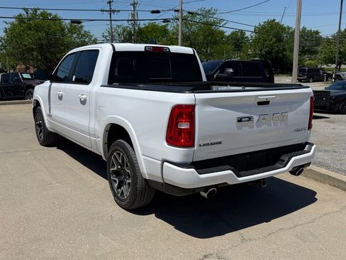 Used 2025 RAM 1500 Laramie w/ Sport Appearance Package AWD/4WD image 9