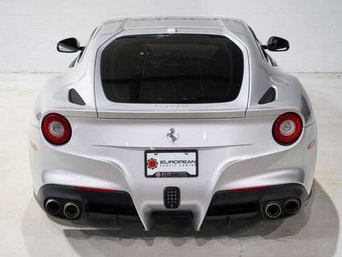 Used 2015 Ferrari F12 Berlinetta image 35