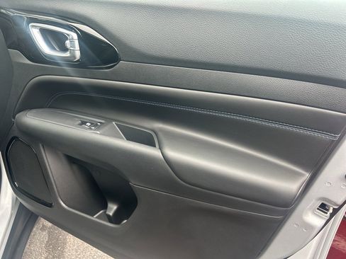 New 2026 Jeep Compass Latitude image 22