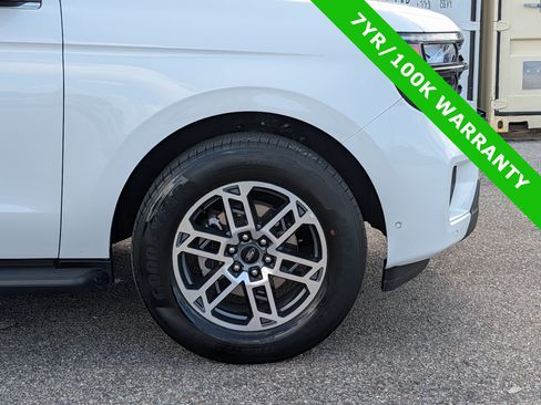 Certified 2025 Ford Expedition Active RWD image 12